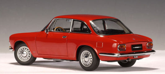AUTOart scala 1:18 articolo 70102 Millennium Collection Alfa Romeo 1750 GTV 1967