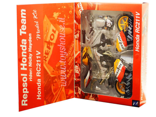New Ray 1:12 scale article 42305 Kit Model Repsol Honda RC 211V Nicky Hayden