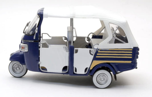 Italeri scala 1:18 articolo 68006 Ape Piaggio Calessino Limited Ed. 2007