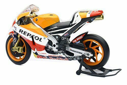 New Ray scala 1:12 articolo 57663 Repsol Honda RC213V Marc Marquez
