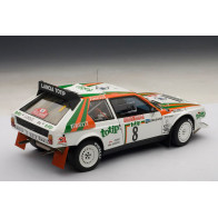 AUTOart scala 1:18 articolo 88618 Signature Collection Lancia Delta S4 Rally Sanremo 1986 n.8 G.Cerri/D.Cerrato