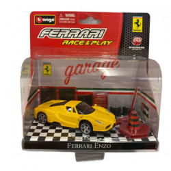 Bburago 1:43 scale item 18-31100 Ferrari Race and Play Garage