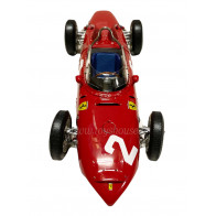 CMC scala 1:18 articolo M068 Ferrari F1 Dino 156 Sharknose P.Hill Campione del Mondo 1961 Edizione Limitata 6.000 pz