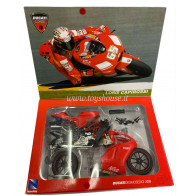 New Ray scala 1:12 articolo 42375 Ducati Desmosedici Capirossi 2005 Model Kit