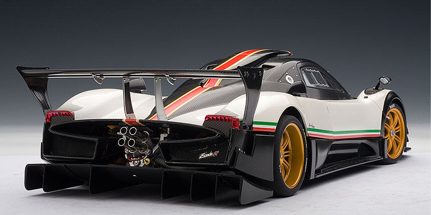 AUTOart 1:18 scale item 78262 Signature Collection Pagani Zonda R