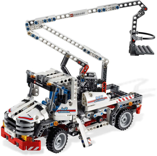 Lego Technic 8071 Truck with Lift Platform