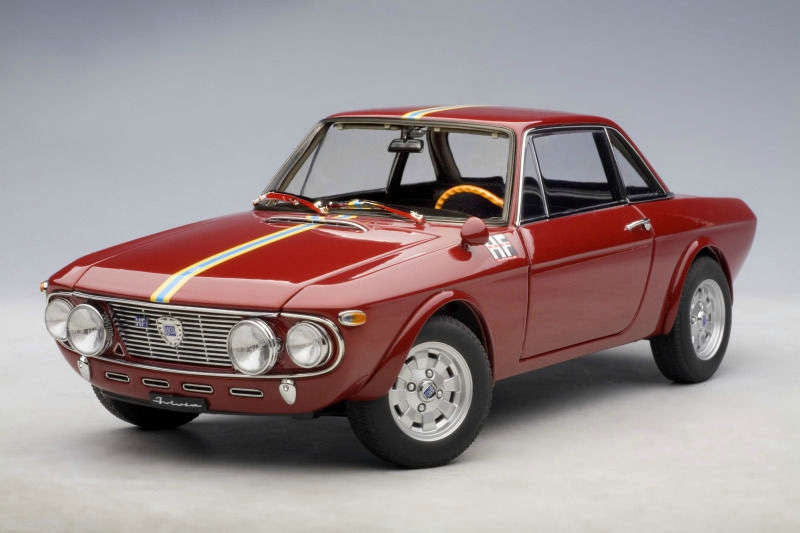 AUTOart scala 1:18 articolo 74703 Millennium Collection Lancia Fulvia 1.6 HF Fanalone