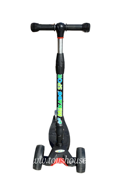 Mikado 3 Flashing Wheels Monopattino 3 Ruote con Sterzo Regolabile e Telaio in Alluminio peso massimo 60kg