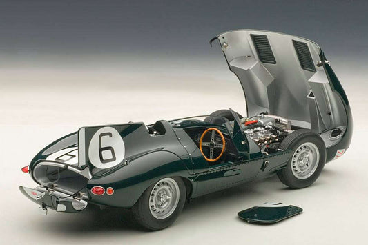 AUTOart scala 1:18 articolo 85586 Signature Collection Jaguar D-Type 24h Le Mans Race Winner 1995 n.6 J.M.Hawthorn/I.L.Bueb