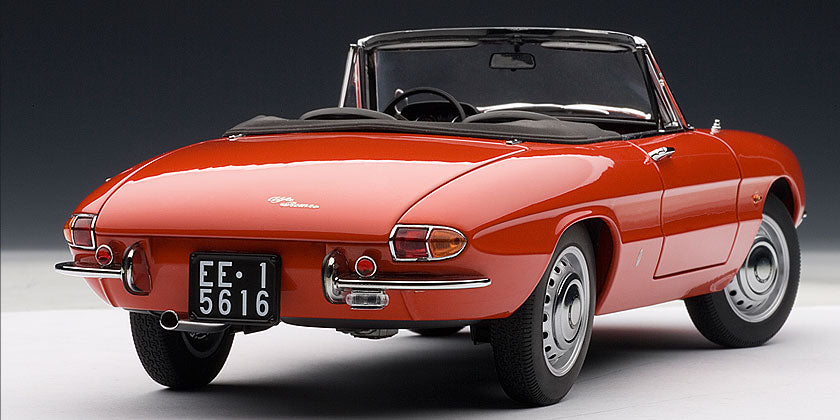 AUTOart 1:18 Artikel 70137 Millennium Collection Alfa Romeo 1600 Duetto Spider 1966